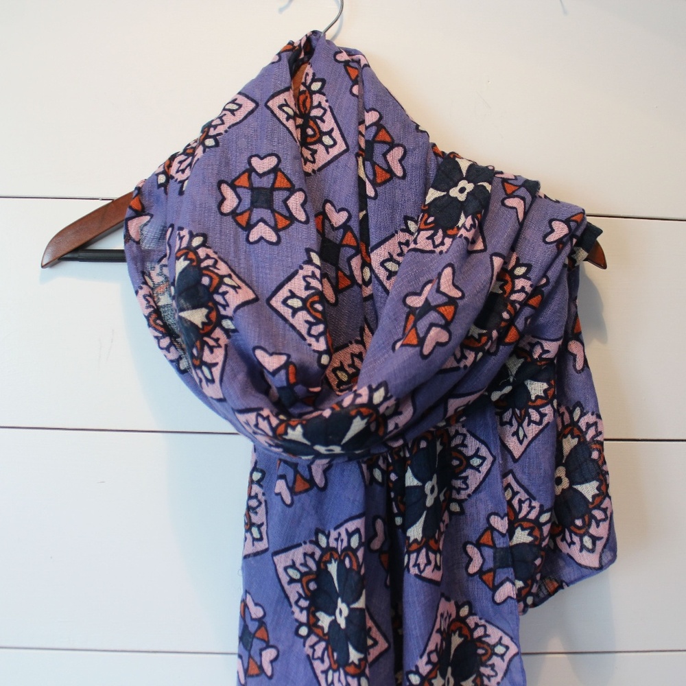 NWOT Melrose & Market Purple Pink Patterned Scarf - Picture 2 of 8